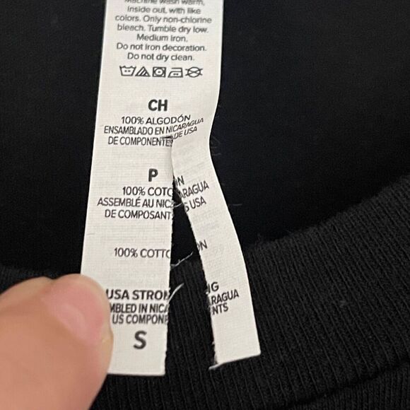 Christmas Mistletoe and Mimosas Tee Shirt Size Large Xmas Holiday Funny - Picture 4 of 6